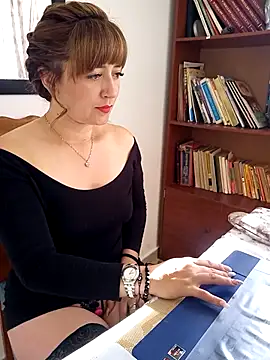 Snapshot of tata_laima__ chatting on 01-15-25, 01:41 tata laima online show from 01-15-25, 01:41