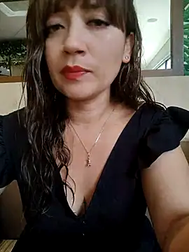 Snapshot of tata_laima__ chatting on 10-01-25, 02:12 tata laima online show from 10-01-25, 02:12