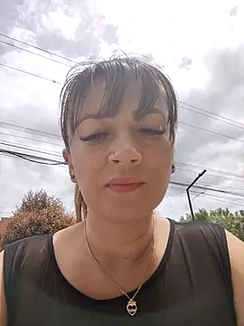 Snapshot of tata_laima__ chatting on 10-19-25, 04:51 tata laima online show from 10-19-25, 04:51