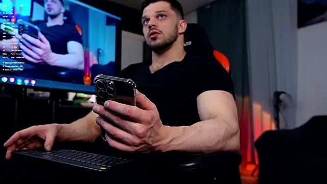 Snapshot of danielkraigforu chatting on 02-22-26, 11:58 danielkraigforu online show from 02-22-26, 11:58