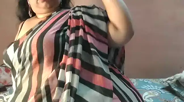 Snapshot of Ravina_patil1 chatting on 01-15-25, 07:01 Ravina patil1 online show from 01-15-25, 07:01