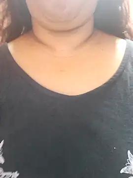 Snapshot of Ravina_patil1 chatting on 01-18-25, 08:09 Ravina patil1 online show from 01-18-25, 08:09