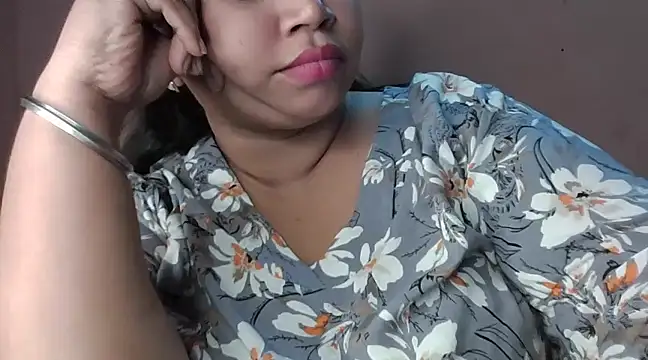 Snapshot of Ravina_patil1 chatting on 01-21-25, 01:08 Ravina patil1 online show from 01-21-25, 01:08