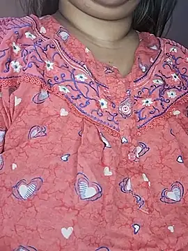 Snapshot of Ravina_patil1 chatting on 02-20-25, 10:37 Ravina patil1 online show from 02-20-25, 10:37