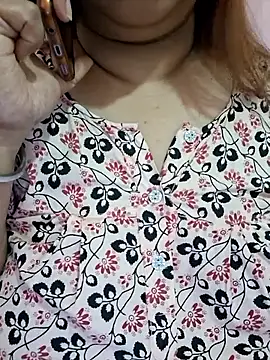 Ravina patil1 online show from 04-21-26, 05:36