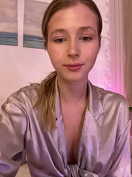 LunaRase online show from 02-22-25, 04:29