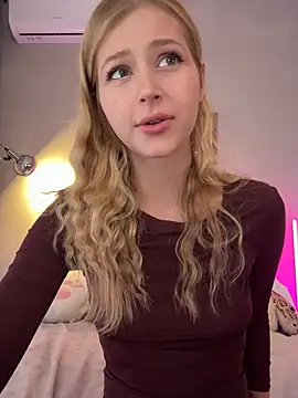 Snapshot of LunaRase chatting on 03-12-26, 09:48 LunaRase online show from 03-12-26, 09:48