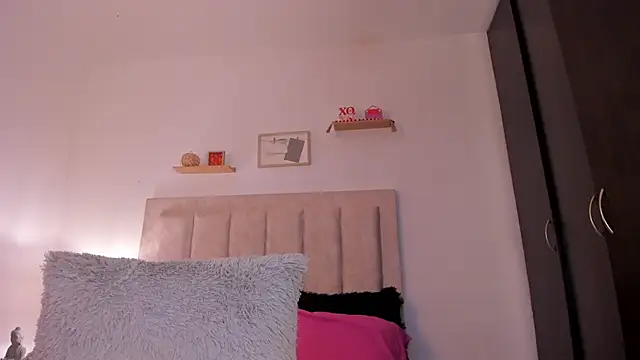 Snapshot of Avaline_Blancx chatting on 03-04-25, 04:06 Avaline Blancx online show from 03-04-25, 04:06