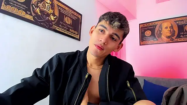 EstebanPerez  online show from 12-28-24, 12:13
