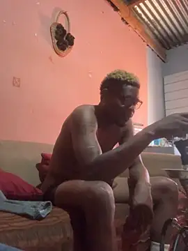 Maskman941 online show from 04-07-26, 09:32