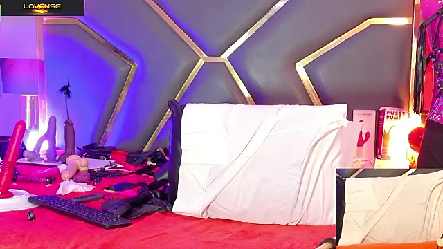 Scarlettt Ass online show from 03-07-26, 04:48