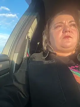 Snapshot of MikyVesela chatting on 10-09-25, 05:05 MikyVesela online show from 10-09-25, 05:05