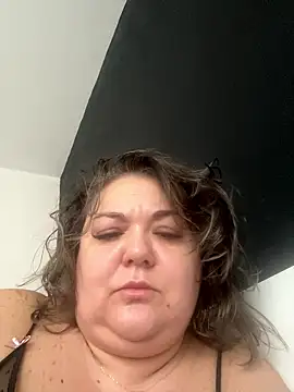 Snapshot of MikyVesela chatting on 01-10-26, 08:49 MikyVesela online show from 01-10-26, 08:49