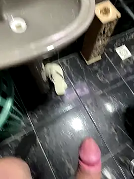 Snapshot of novin19_ chatting on 09-19-25, 03:24 novin19  online show from 09-19-25, 03:24