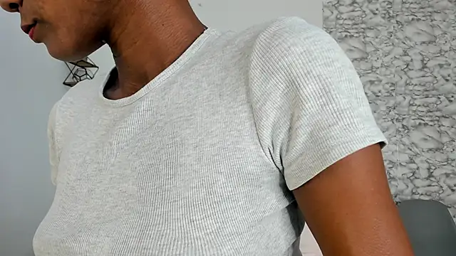 Canhela1 online show from 10-25-25, 07:52