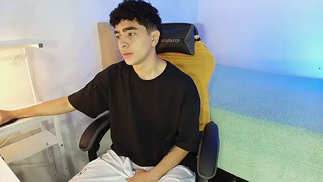 nickconnor01 online show from 10-12-25, 08:30