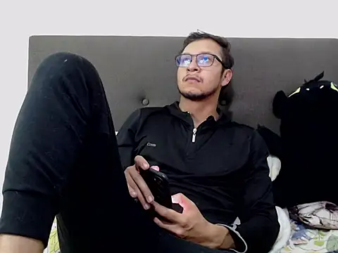 Snapshot of andy_loverxx chatting on 02-04-26, 06:08 andy loverxx online show from 02-04-26, 06:08