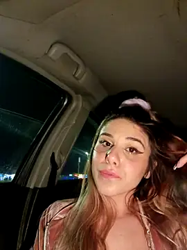 Snapshot of LeylaRosse chatting on 03-11-25, 07:58 LeylaRosse online show from 03-11-25, 07:58