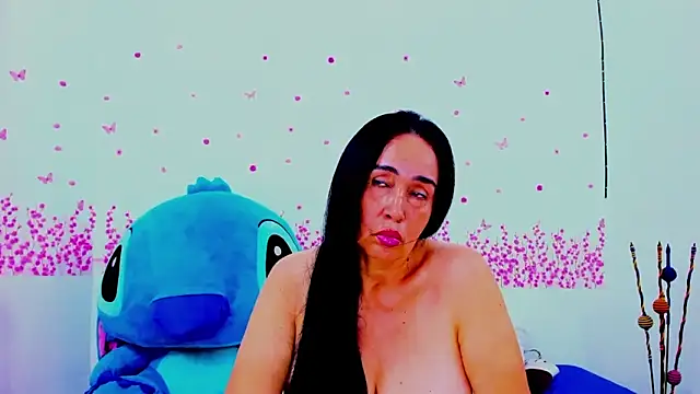 Snapshot of HorniestMilf chatting on 06-12-26, 06:51 HorniestMilf online show from 06-12-26, 06:51