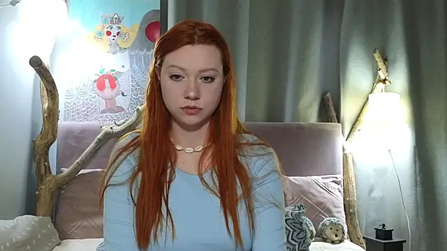 Snapshot of MileyMiller chatting on 04-26-26, 02:04 MileyMiller online show from 04-26-26, 02:04