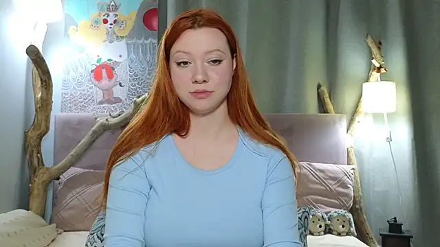 Snapshot of MileyMiller chatting on 05-01-26, 12:54 MileyMiller online show from 05-01-26, 12:54