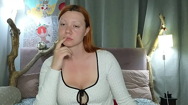Snapshot of MileyMiller chatting on 05-27-26, 02:14 MileyMiller online show from 05-27-26, 02:14