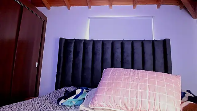 paulina soto online show from 01-11-26, 04:23