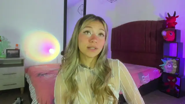 alisson zafiro  online show from 12-15-24, 09:13