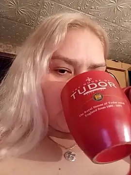 Snapshot of Minna_Jeannie chatting on 09-18-25, 02:35 Minna Jeannie online show from 09-18-25, 02:35