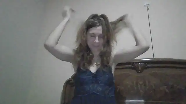 Snapshot of JasmineGlamour chatting on 12-15-25, 08:13 JasmineGlamour online show from 12-15-25, 08:13