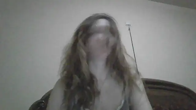 Snapshot of JasmineGlamour chatting on 12-16-25, 08:25 JasmineGlamour online show from 12-16-25, 08:25