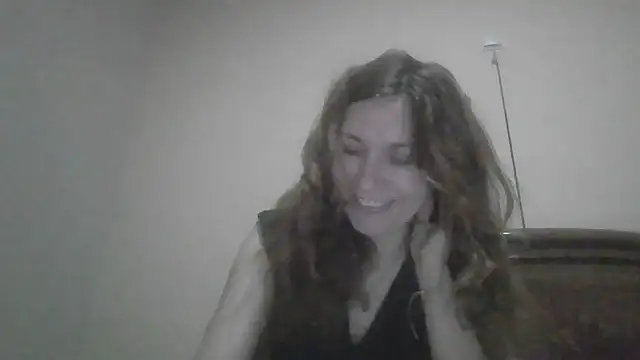 Snapshot of JasmineGlamour chatting on 12-19-25, 07:32 JasmineGlamour online show from 12-19-25, 07:32