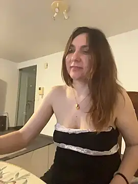 Snapshot of JasmineGlamour chatting on 07-16-26, 03:56 JasmineGlamour online show from 07-16-26, 03:56