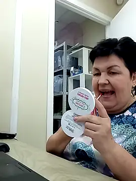 Snapshot of FantasyMichelle chatting on 12-18-24, 11:34 FantasyMichelle online show from 12-18-24, 11:34