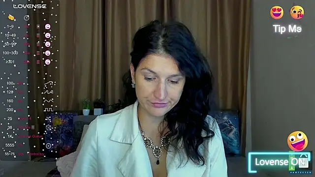 Alianna Solo Kisses online show from 11-01-25, 12:18