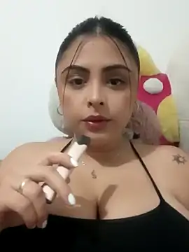 Snapshot of MelannyBell chatting on 02-16-25, 08:55 MelannyBell online show from 02-16-25, 08:55