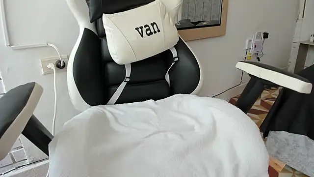 Valerioe online show from 03-22-25, 05:20