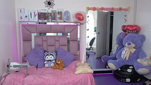 AriadnaCappelletty online show from 10-24-25, 03:52