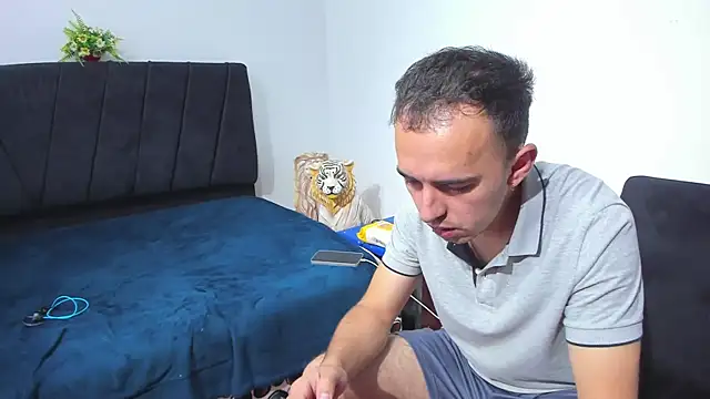 big-dicktop23 online show from 12-16-25, 01:43