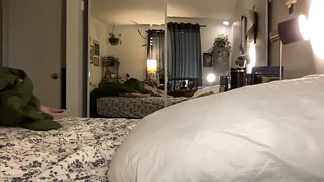 annabelleholly666 online show from 10-14-25, 12:00