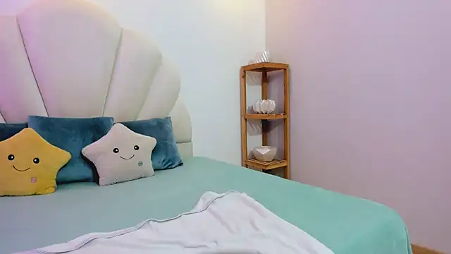 Lizzie Williams  online show from 09-21-25, 03:08