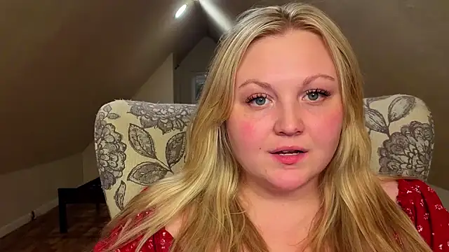 Snapshot of PhatAssBlond chatting on 05-10-26, 01:55 PhatAssBlond online show from 05-10-26, 01:55