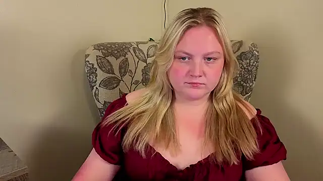 Snapshot of PhatAssBlond chatting on 07-05-26, 10:06 PhatAssBlond online show from 07-05-26, 10:06