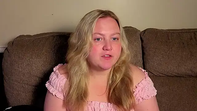 Snapshot of PhatAssBlond chatting on 07-15-26, 06:13 PhatAssBlond online show from 07-15-26, 06:13