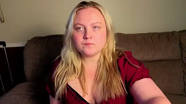 Snapshot of PhatAssBlond chatting on 07-19-26, 07:17 PhatAssBlond online show from 07-19-26, 07:17