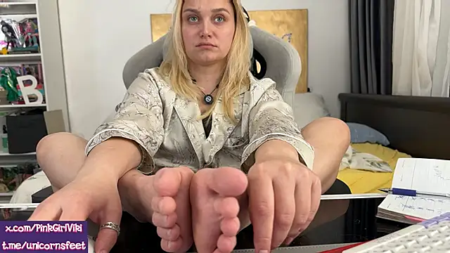 Snapshot of unicornsfeet chatting on 04-29-26, 05:30 unicornsfeet online show from 04-29-26, 05:30