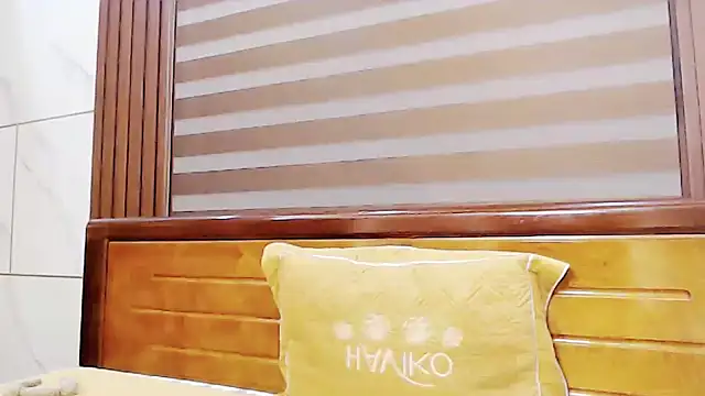 Snapshot of phuong-anh1709 chatting on 12-02-24, 12:40 phuong-anh1709 online show from 12-02-24, 12:40