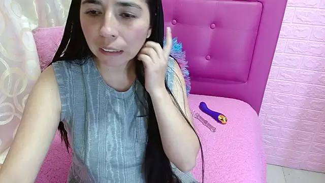 Snapshot of kendall_all4u chatting on 01-21-25, 12:15 kendall all4u online show from 01-21-25, 12:15