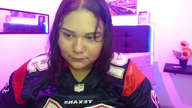 Snapshot of Alisteresa_ chatting on 11-13-25, 01:37 Alisteresa online show from 11-13-25, 01:37