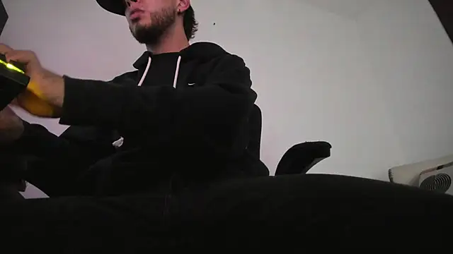 s sven03 online show from 11-13-25, 03:49